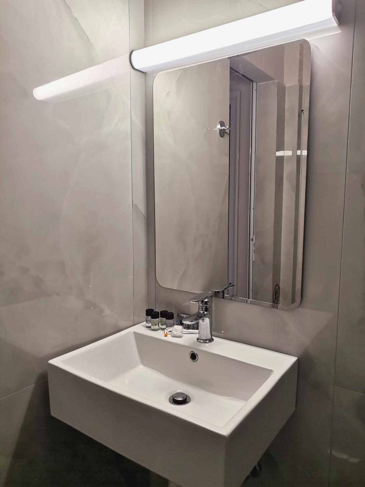 Studios Lia Adults Only -Fully Renovated 克里斯阿穆迪亚 外观 照片