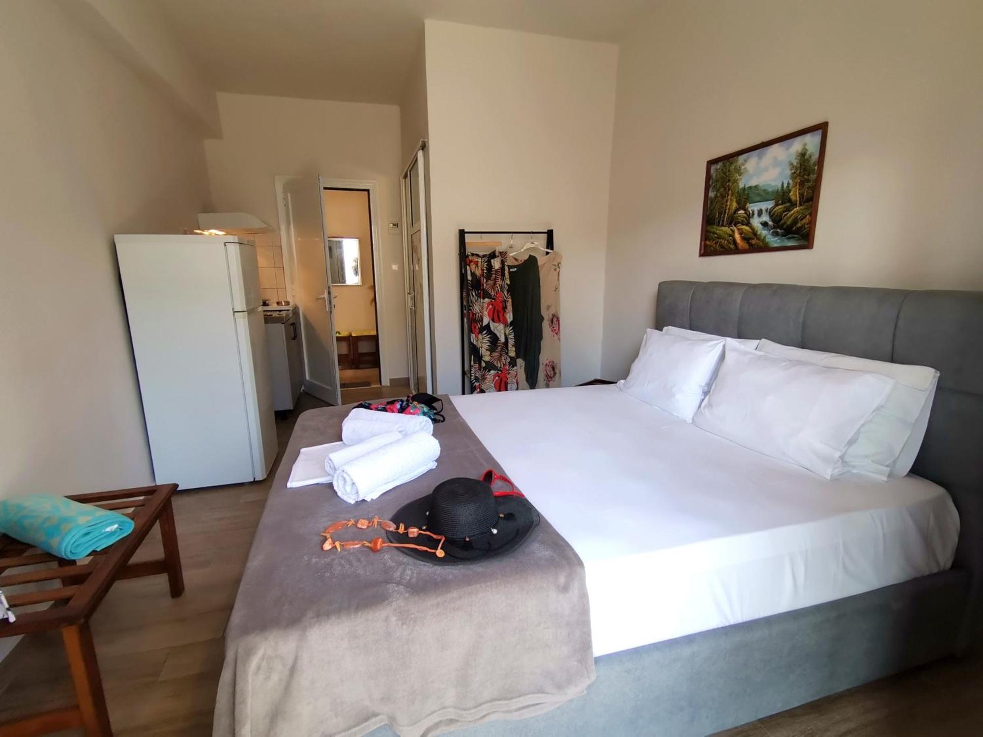 Studios Lia Adults Only -Fully Renovated 克里斯阿穆迪亚 外观 照片