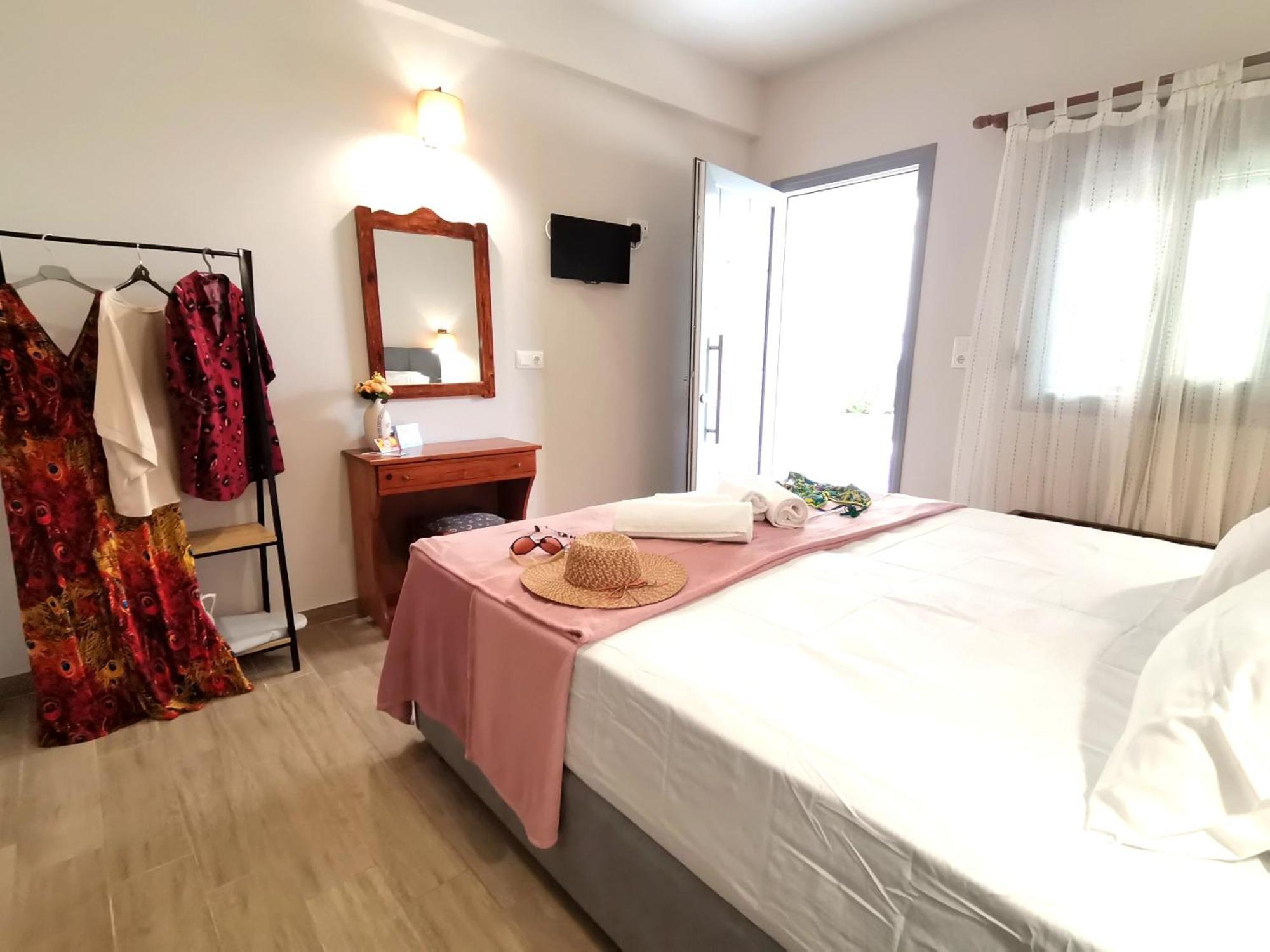 Studios Lia Adults Only -Fully Renovated 克里斯阿穆迪亚 外观 照片